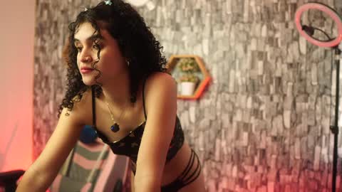 Salom independent model online show from April 7, 7:38 pm