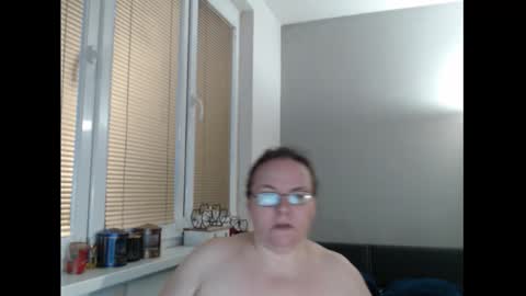 Sweetboobs85h online show from March 11, 4:53 pm