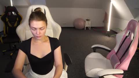 Amelia online show from September 14, 10:35 am