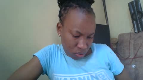 sweetdiva2012 online show from October 21, 4:38 am