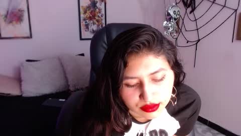  Sweet online show from October 25, 11:40 am