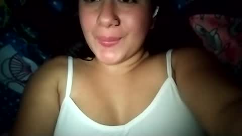 Snapshot of sweetie__annie chatting on December 22, 5:12 am Ana Mara  i cant Make noise My family is here  online show from December 22, 5:12 am