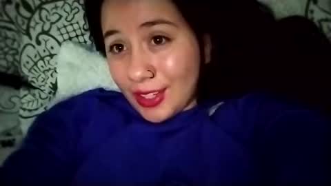 Snapshot of sweetie__annie chatting on February 27, 3:36 am Ana Mara  i cant Make noise My family is here  online show from February 27, 3:36 am