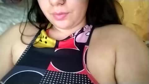 Snapshot of sweetie__annie chatting on February 21, 11:43 pm Ana Mara  i cant Make noise My family is here  online show from February 21, 11:43 pm