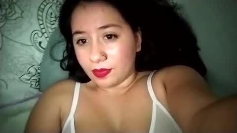 Snapshot of sweetie__annie chatting on February 20, 3:56 am Ana Mara  i cant Make noise My family is here  online show from February 20, 3:56 am
