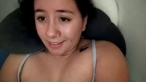 Snapshot of sweetie__annie chatting on October 21, 5:11 am Ana Mara  i cant Make noise My family is here  online show from October 21, 5:11 am