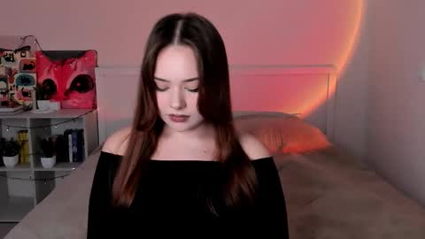 Hannah online show from October 18, 1:58 pm