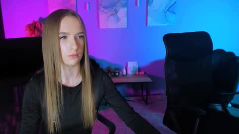 Chloe online show from March 14, 12:50 pm