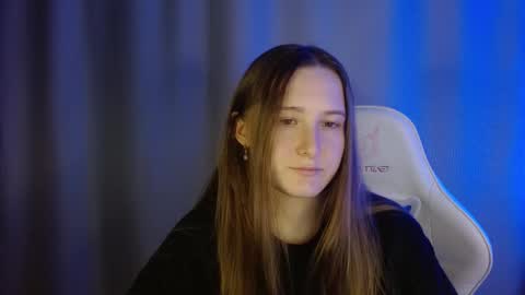 Annie online show from November 1, 9:52 pm