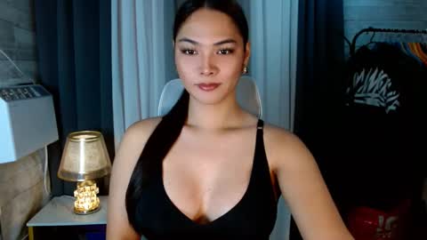 sweetiefox1 online show from October 16, 6:49 am