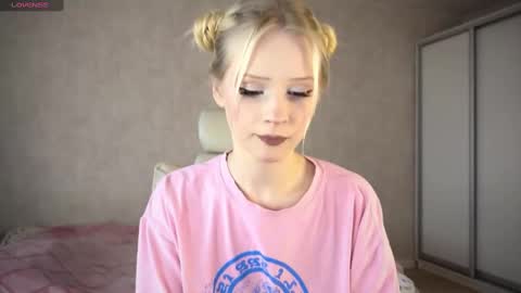 sweetie Lisa3 online show from March 11, 1:56 pm