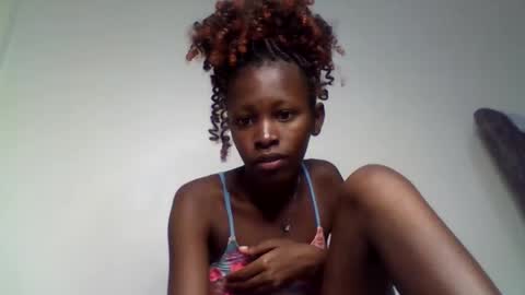 Snapshot of sweetkola1 chatting on October 28, 12:33 pm sweetkola online show from October 28, 12:33 pm