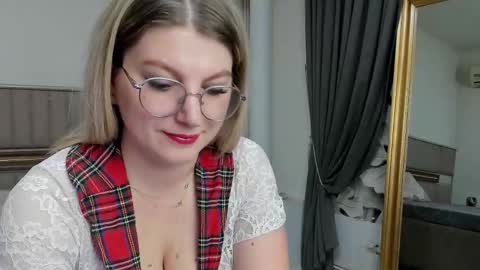 Claudia online show from November 16, 9:48 pm