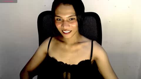 Nia online show from November 3, 3:05 pm