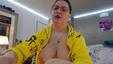 SweetRaisa online show from February 19, 1:38 am