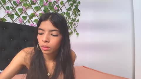 sweetscaarlett online show from April 13, 2:29 pm