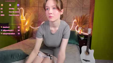 Alice online show from September 27, 2:57 pm