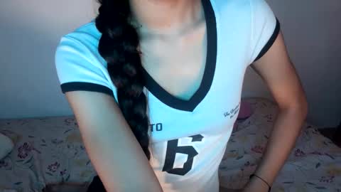 SweetSinnyX online show from April 19, 2:00 am