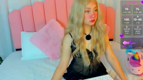 sweett_fire online show from May 4, 5:28 pm