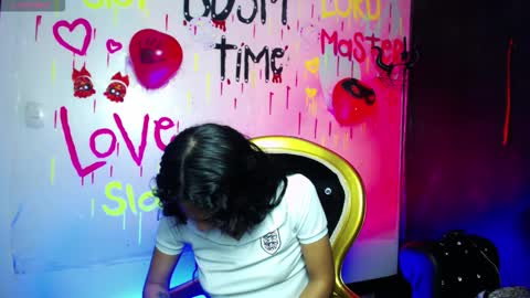 Snapshot of sweett_pleasure chatting on October 19, 5:15 pm Sweett pleasure online show from October 19, 5:15 pm