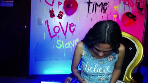 Snapshot of sweett_pleasure chatting on October 21, 6:01 pm Sweett pleasure online show from October 21, 6:01 pm