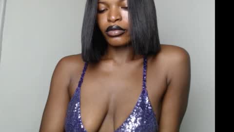 sweetxxboobsx online show from December 5, 9:21 am