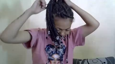 Sarah online show from October 19, 5:31 am