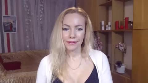 Snapshot of sweety_friend chatting on February 6, 8:34 pm Sweety friend online show from February 6, 8:34 pm