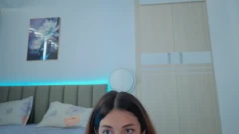 Vikky online show from April 19, 12:32 am