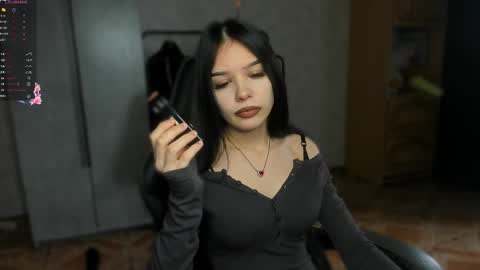 sweetydeviliya online show from April 6, 4:23 am