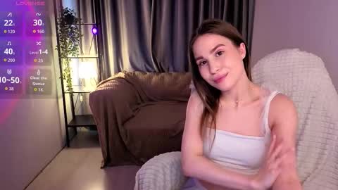 Snapshot of swetskitt chatting on October 23, 6:30 am Milana online show from October 23, 6:30 am