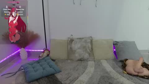 Snapshot of swt_helen chatting on October 2, 6:57 pm Helen  online show from October 2, 6:57 pm