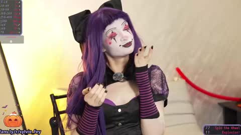 Sylvie online show from November 1, 12:15 am