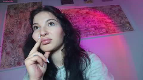 T A A H I R A online show from March 18, 7:35 am