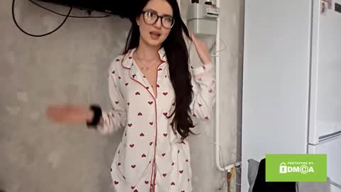 Lisss online show from February 18, 12:48 pm