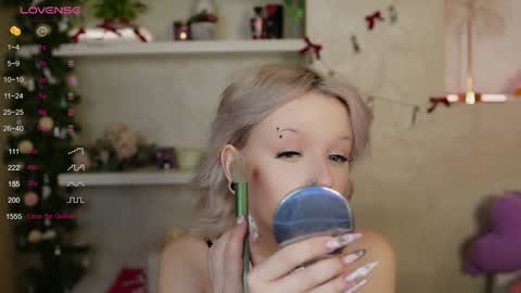 Emily online show from December 17, 5:15 pm