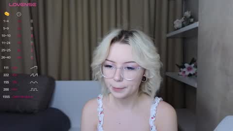 Emily online show from February 1, 5:05 pm