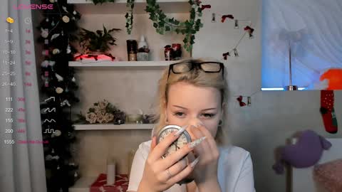 Emily online show from December 29, 5:01 pm