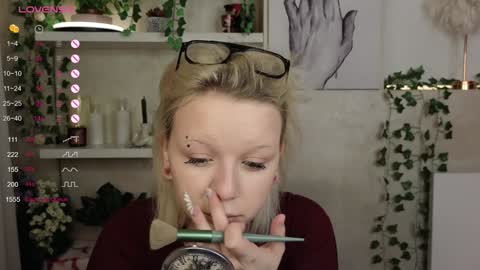 Emily online show from January 10, 5:24 pm