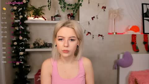 Emily online show from December 20, 5:08 pm