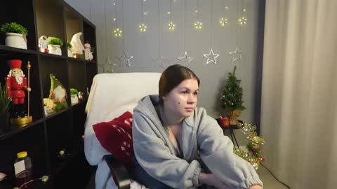 Bonnie online show from December 7, 4:36 pm