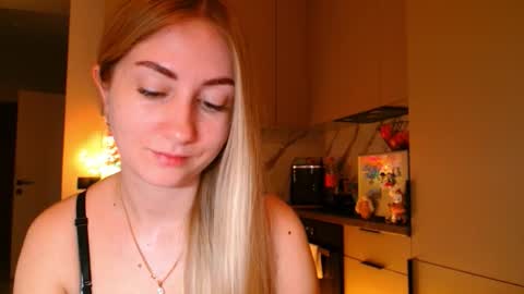  Kira  online show from February 7, 7:23 am