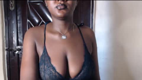 tall_choco online show from June 26, 10:27 am