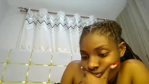 Snapshot of tamia538235 chatting on February 25, 4:24 am tamia online show from February 25, 4:24 am