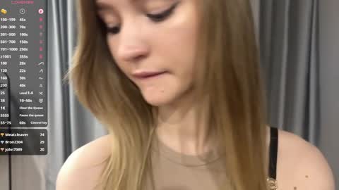 Melissa online show from April 15, 2:06 pm