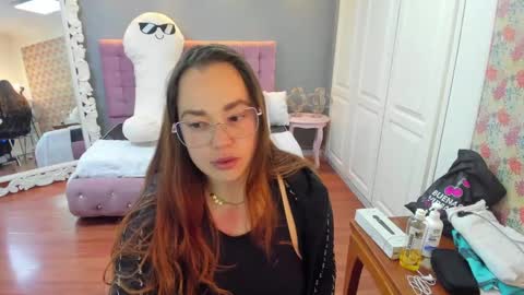 Snapshot of tammyparker_ chatting on September 23, 4:32 am Tammara  online show from September 23, 4:32 am