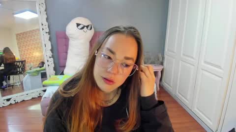 Snapshot of tammyparker_ chatting on September 26, 10:46 am Tammara  online show from September 26, 10:46 am