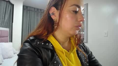 Snapshot of tammyparker_ chatting on January 14, 3:22 am Tammara  online show from January 14, 3:22 am