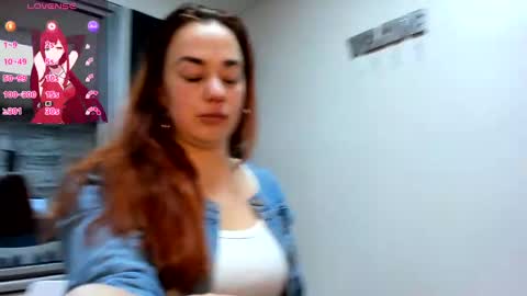 Snapshot of tammyparker_ chatting on December 15, 5:23 am Tammara  online show from December 15, 5:23 am