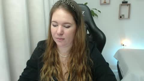 Snapshot of tamy_shine87 chatting on December 31, 1:47 am Im Samy online show from December 31, 1:47 am